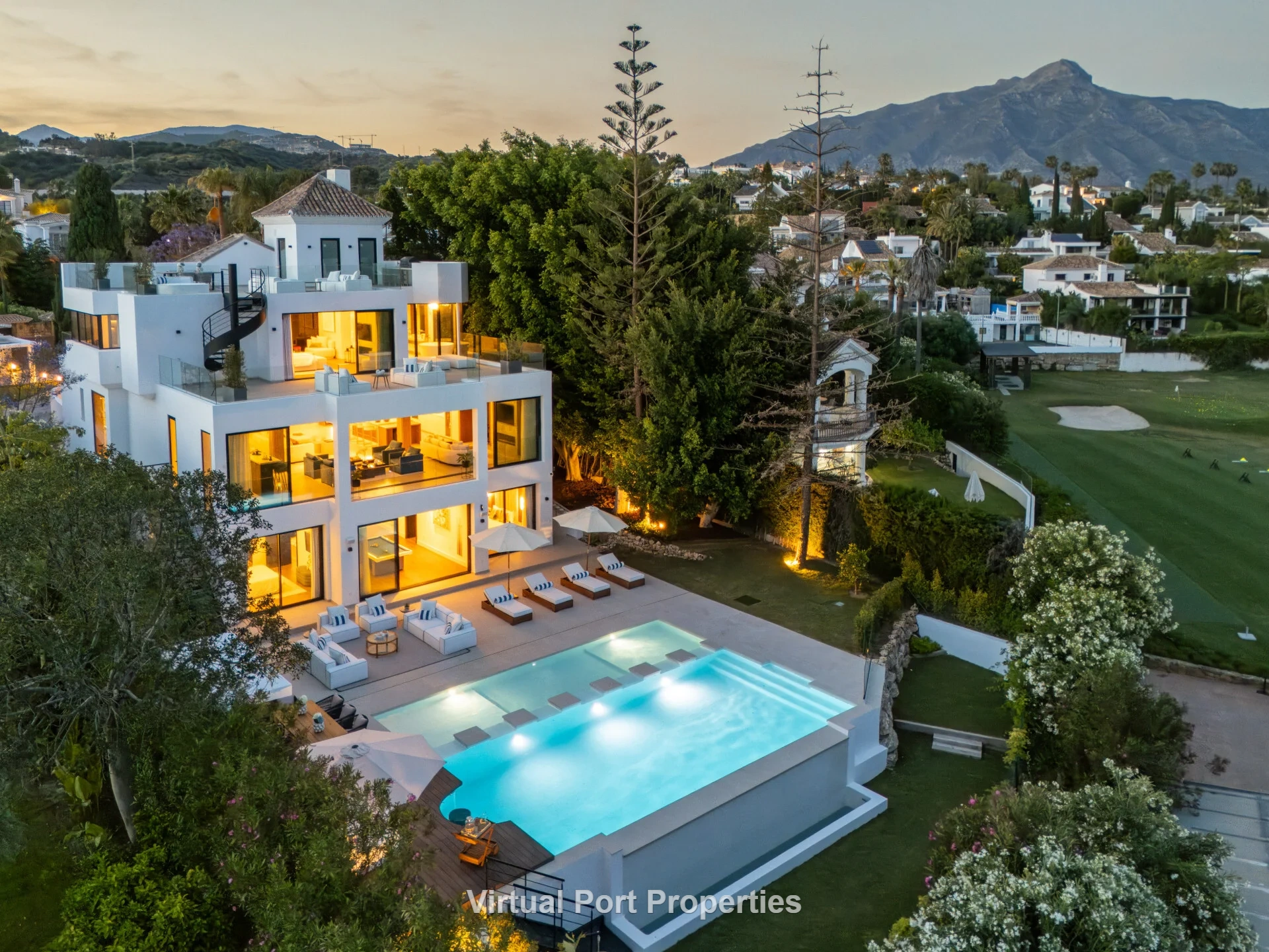 Villa 2000 – Frontline Golf Luxury Villa in Nueva Andalucía