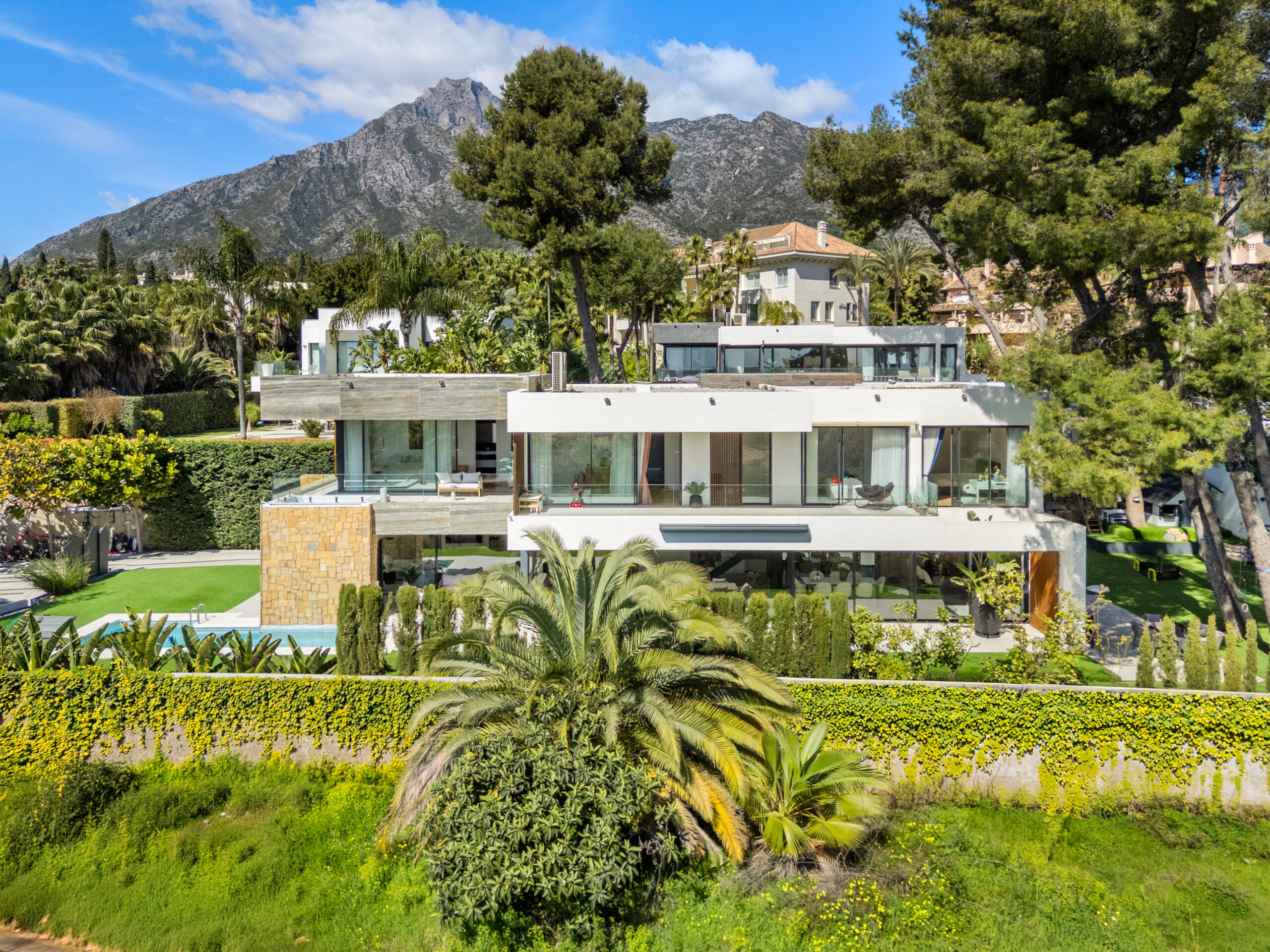 New Extraordinary Modern House in Rocio de Nagüeles, Marbella Golden Mile